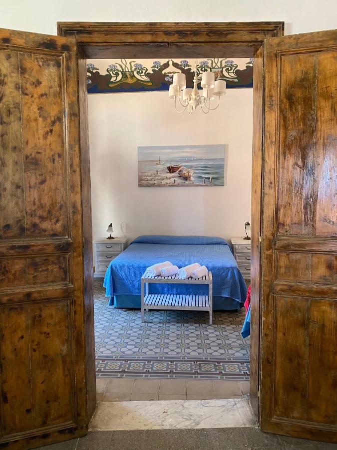 Locanda Novecento Depandance Чефалу Екстериор снимка